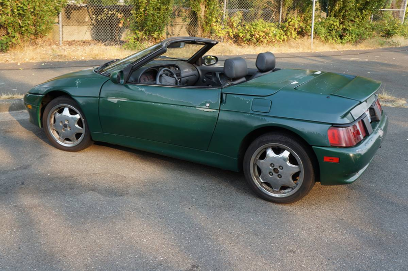 Illustration for article titled At $6,000, Could This Shabby Chic 1991 Lotus Elan Get Some of Your British Racing Green?